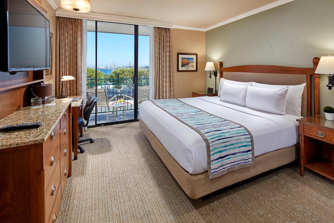 Hotel Glorietta Bay 3*